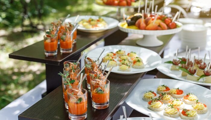 Planning catering for outdoor parties